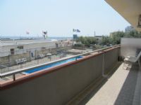 TERRAZZO » Affittasi trilocale con terrazzo angolare vista mare e piscina condominiale (Rif. 38)